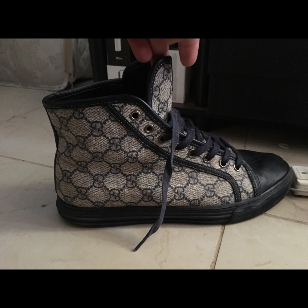 Gucci GG supreme shoes